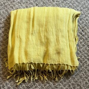 💛 Bright Yellow Fringe Scarf | Super Soft | EUC | Cozy Pop of Color
